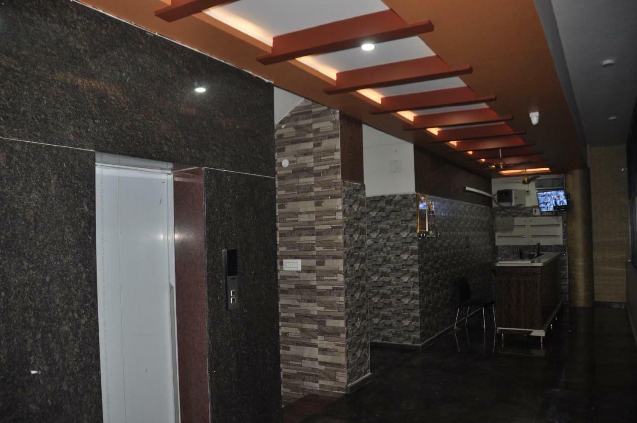 Blue Crystal Lodge Shimoga Exterior photo