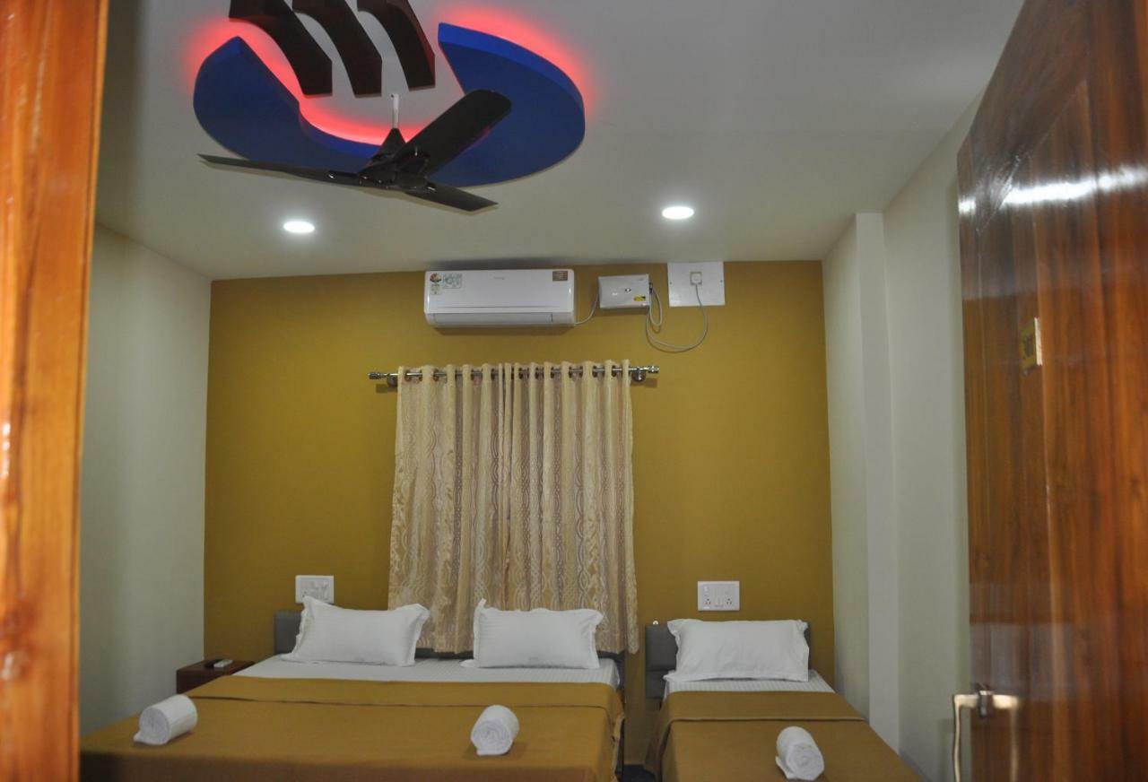 Blue Crystal Lodge Shimoga Exterior photo